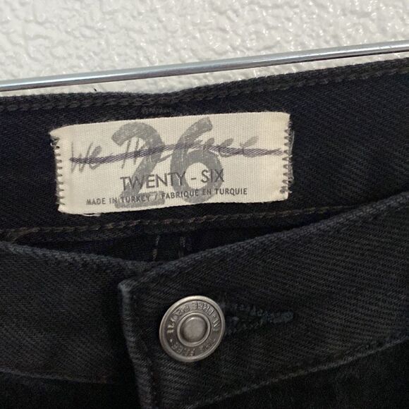 NWOT- Free People- Black Maggie Mid RiseDistressed Jeans- Size 26/ US 2 - Picture 6 of 14